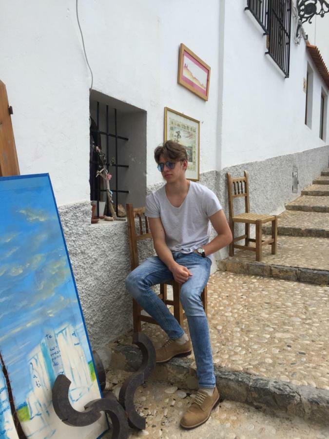 Altea, Callejeando Por Su Casco Antiguo. Exterior photo