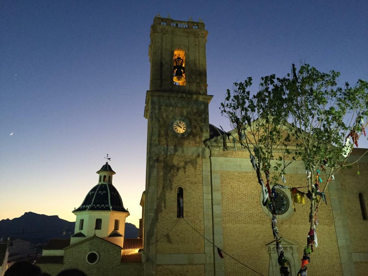 Altea, Callejeando Por Su Casco Antiguo. Exterior photo